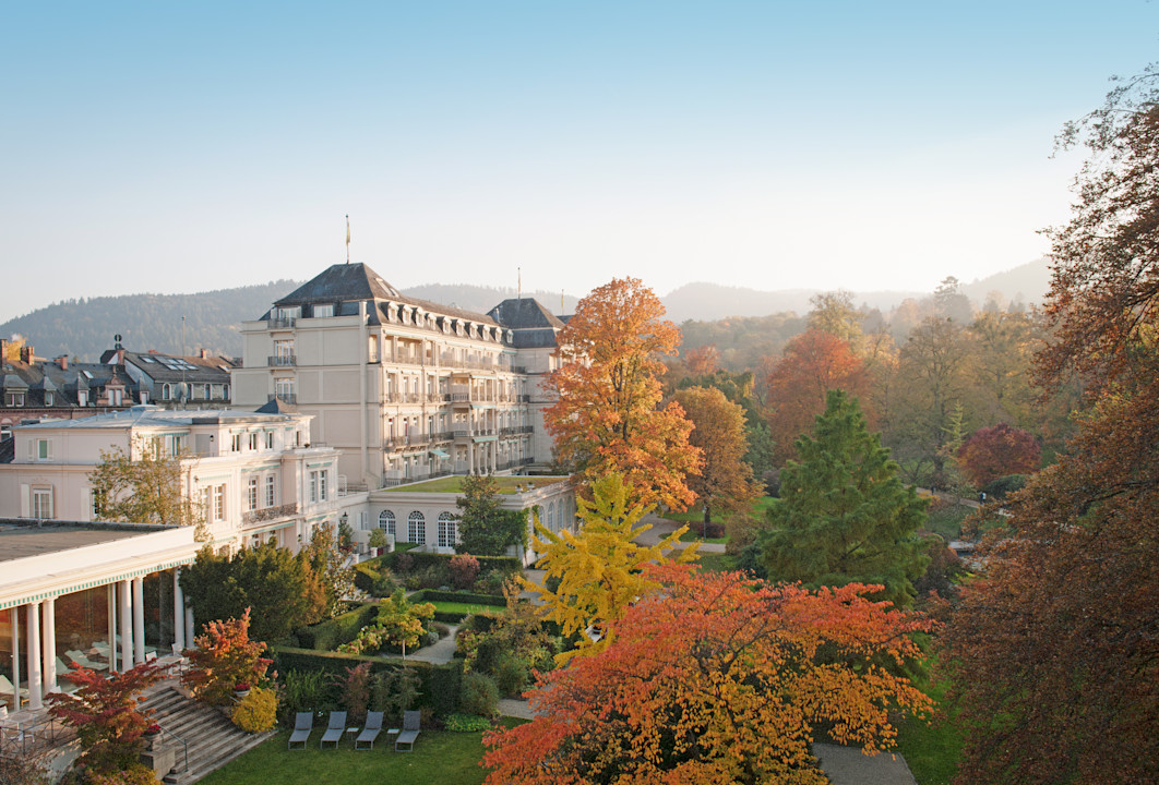 BPH - Hotel Exterior - Autumn