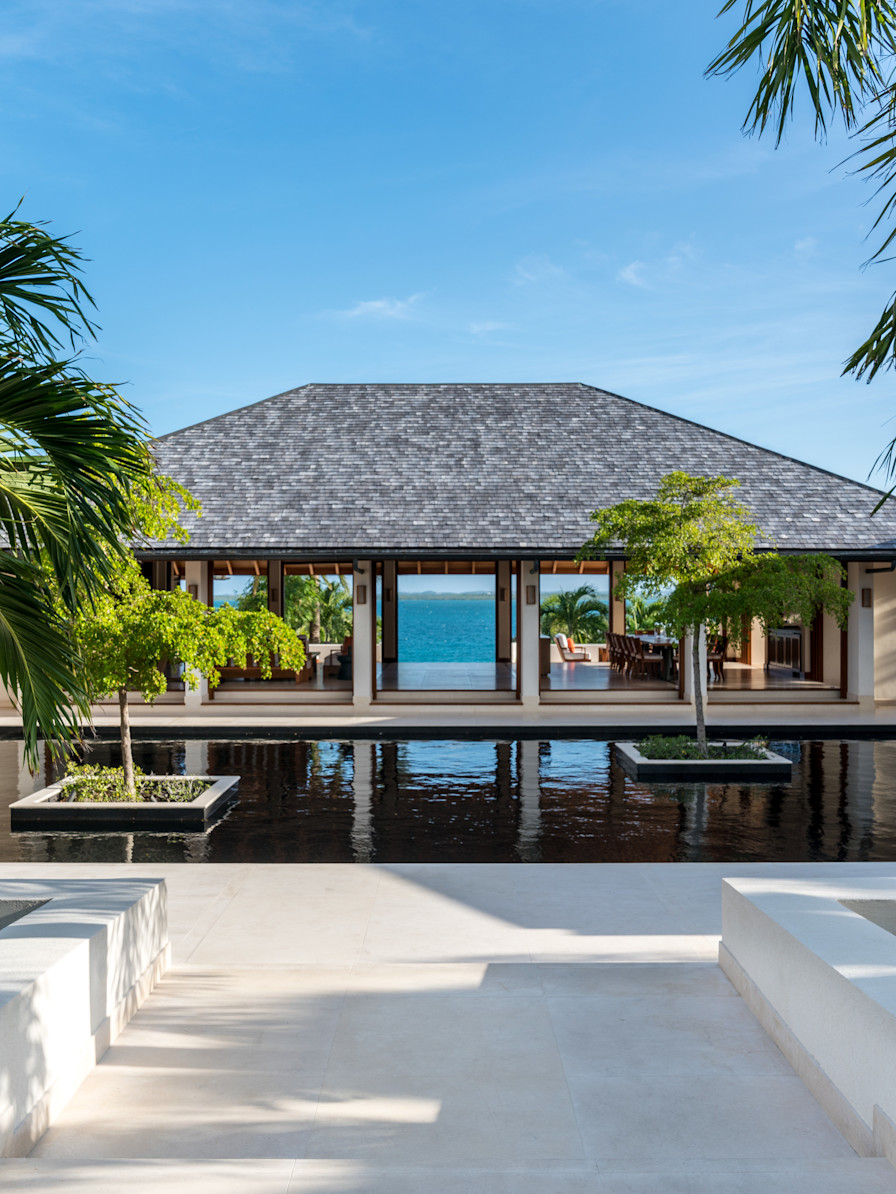 JBI - Hotel Exterior Pool