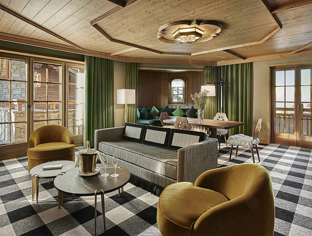 APG - Prestige Suite living room