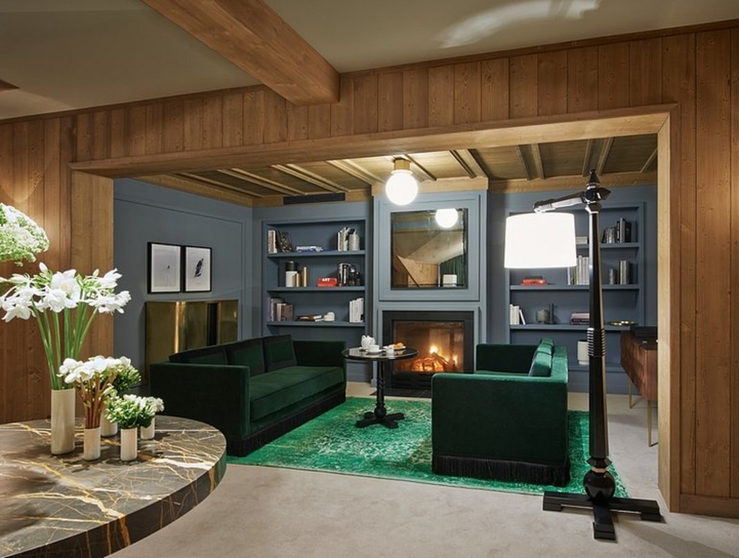 APG - Penthouse fireplace