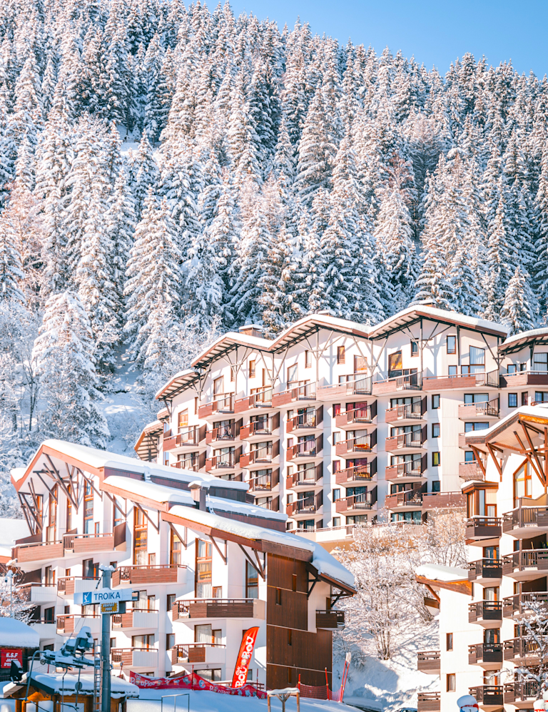 APG - Destination village