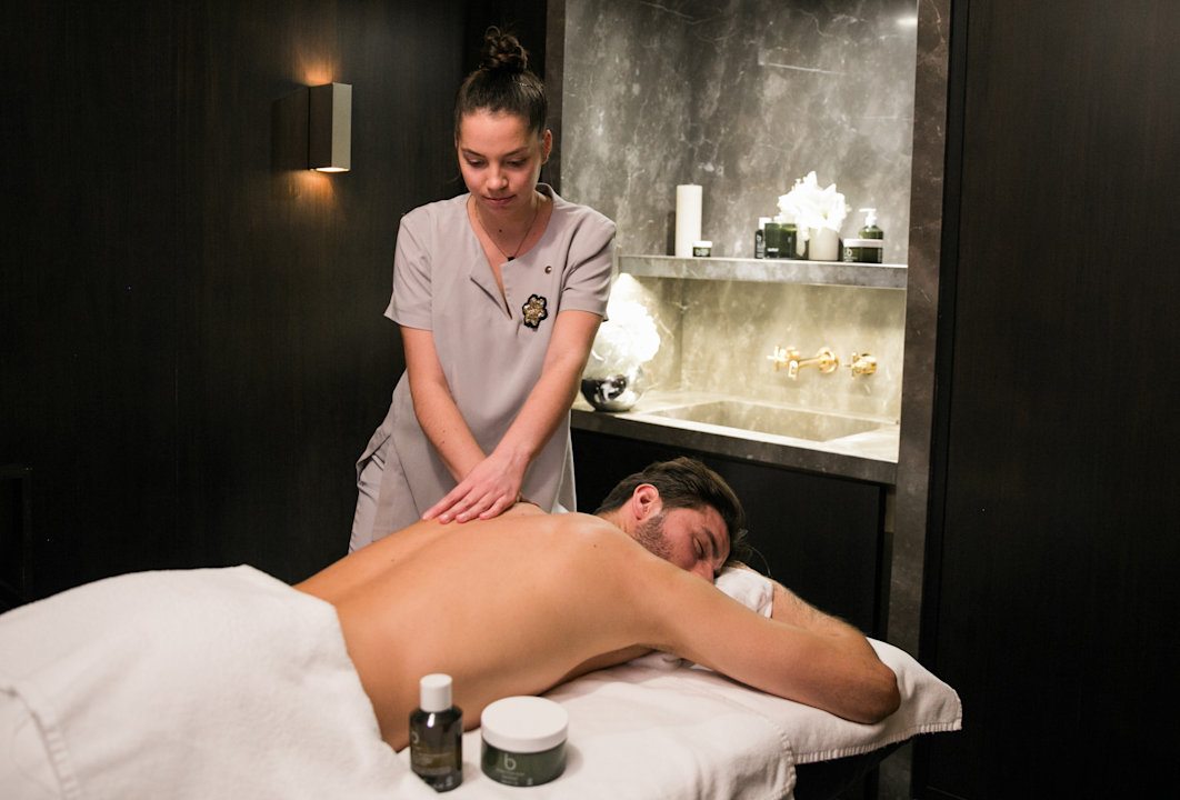 APG - Wellness massage team lifestyle